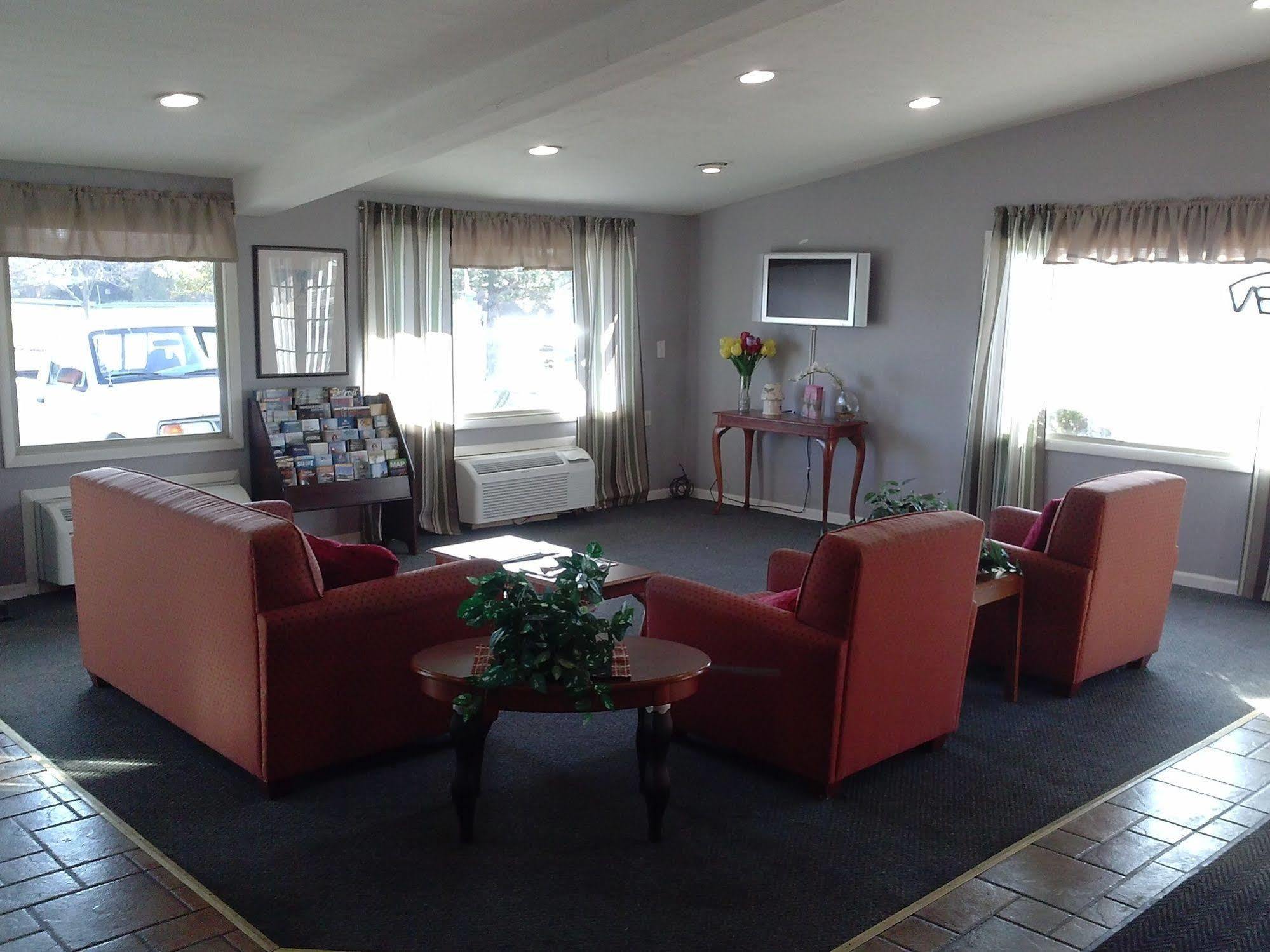 Westwoods Inn & Suites Woodhaven Luaran gambar